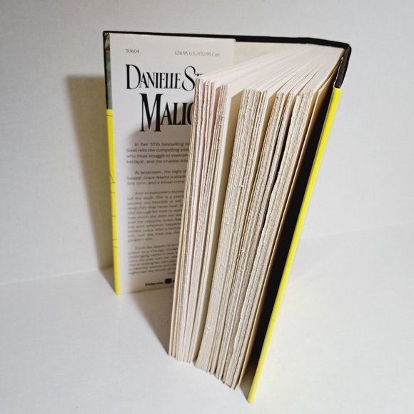 Malice, Hardcover Book, Danielle Steel, 1996, Dust Jacket, $25, Chicago, NY - Picture 4 of 12